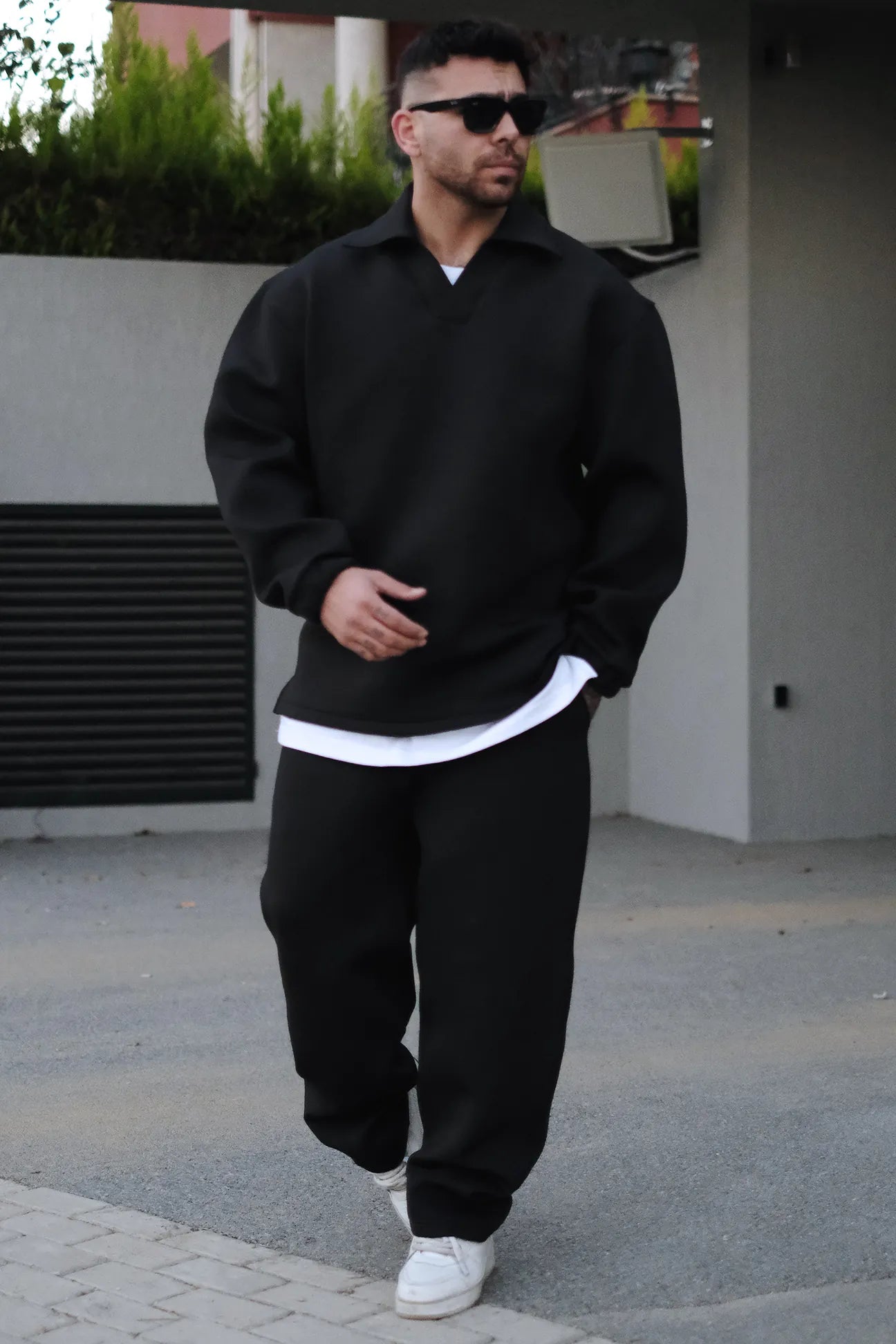 Black Oversized Collar Sweatshirt