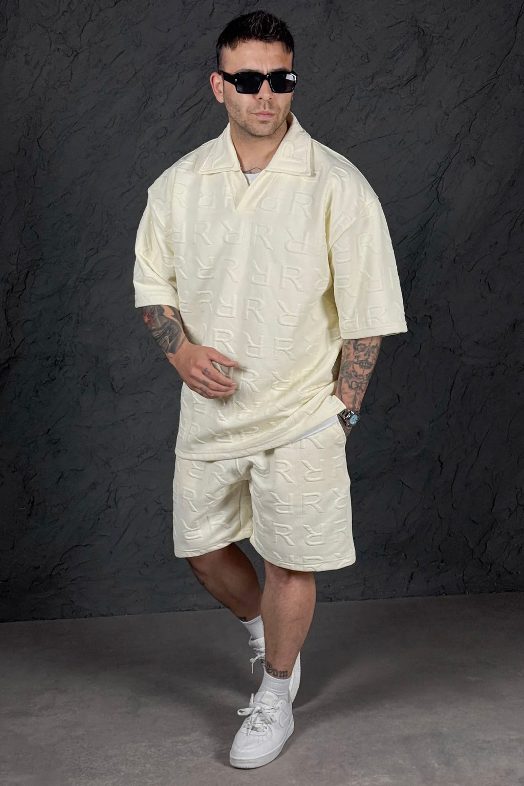 R Textured Collar Suit