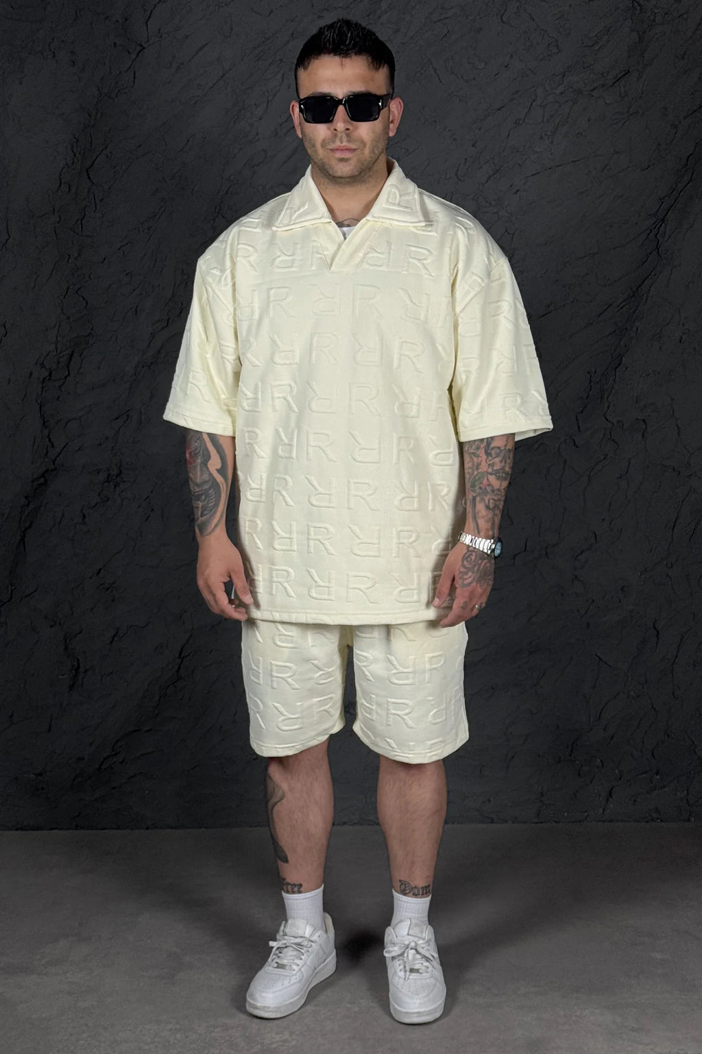 R Textured Collar Suit