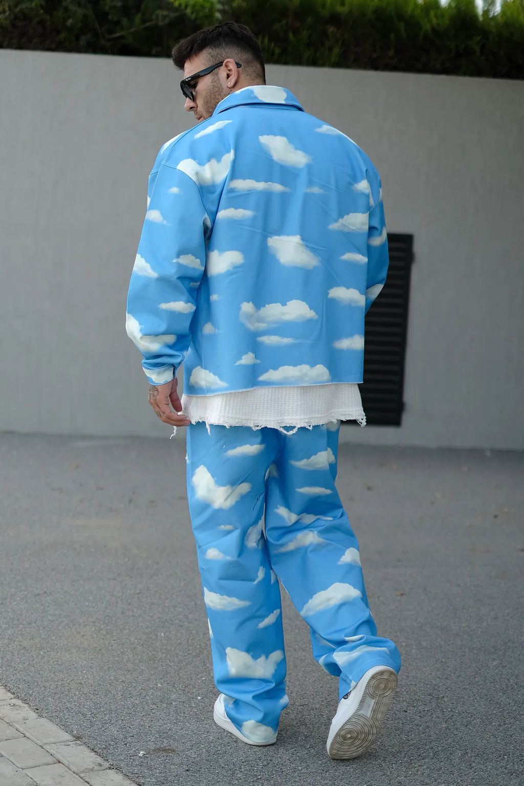 Cloud Pattern Suit